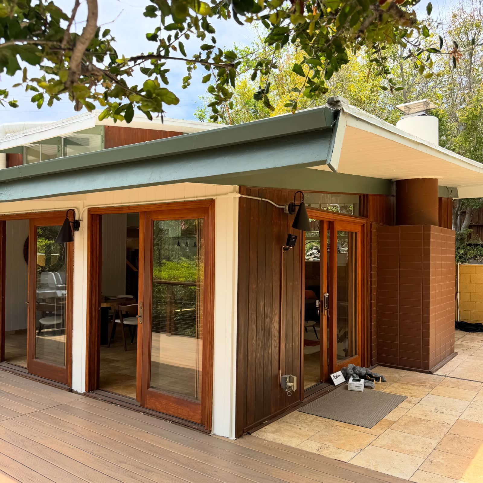 Exterior detail of the Tritel House by A. Quincy Jones